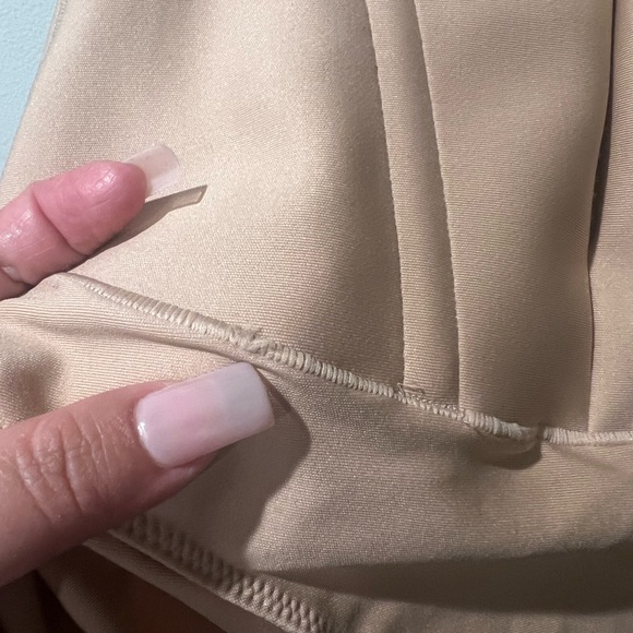 Skims Body CS Waist Cincher Butt Lifting Brief - Picture 8 of 8